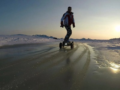 Evo-Spirit on Ice... Electric skateboard on frozen lake